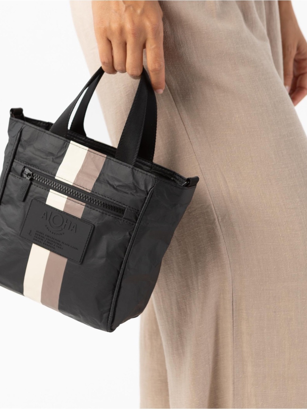 ALOHA Collection Le Voyageur crossbody bag Caffe On Black Color - Picture 3 of 14